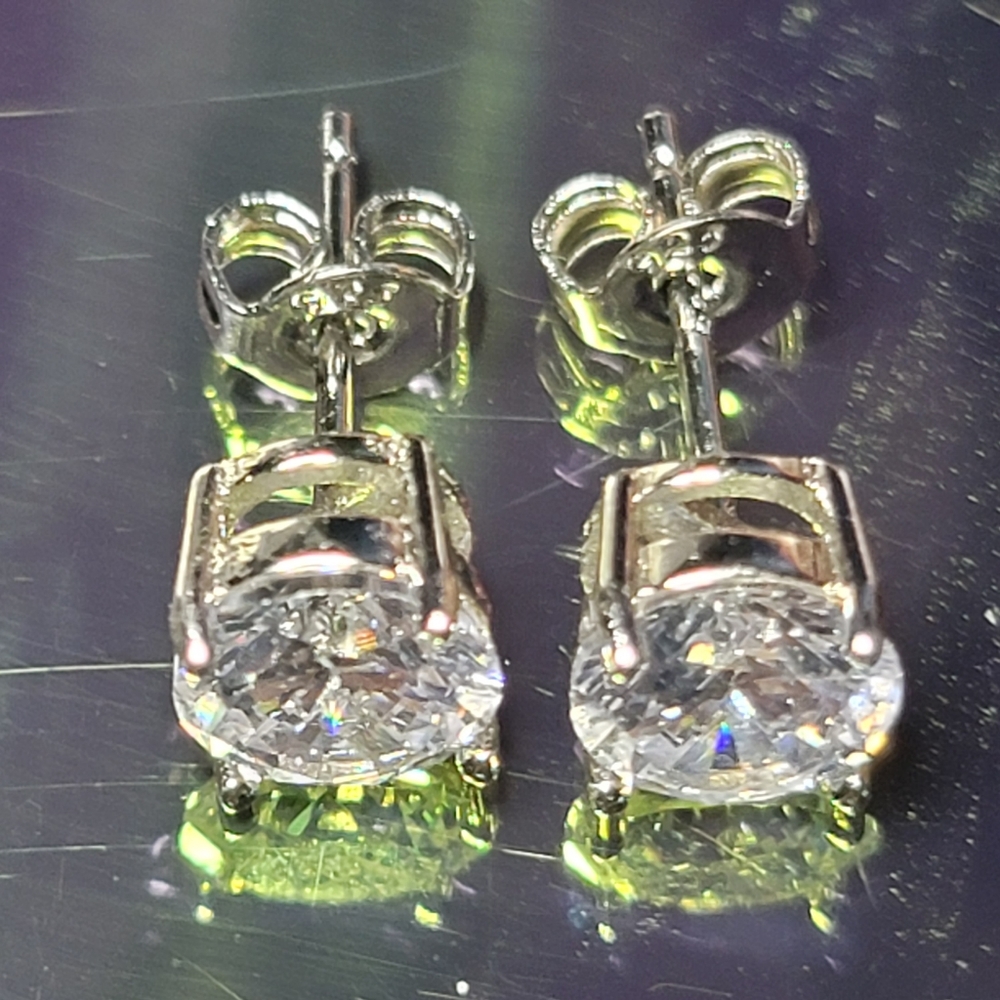 New Kay Jewelers 2ct Moissanite Diamond Stud Earrings - Picture 13 of 15